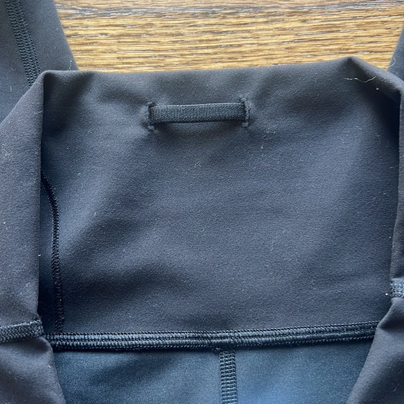 Lululemon x Peloton leggings - Picture 4 of 5